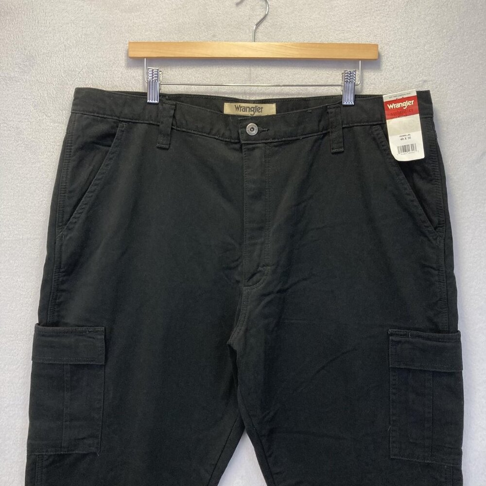 NWT Wrangler Fleece Lined Cargo Pants Mens 40x30 Black Winter Pockets 10ZM6LLBL - Picture 3 of 14